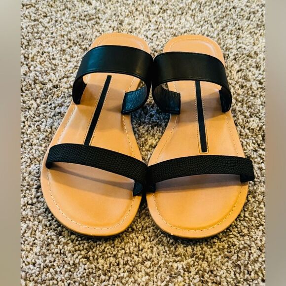 NEW DIRECTIONS Belks Woman's Sandals - Flat Slides Size 11 Black Leather… - Picture 2 of 7